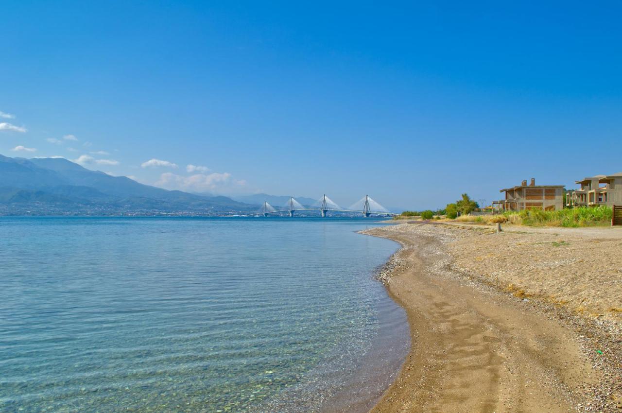 Epipleon Luxury Suites -102- Δωμάτιο 45τμ με βεράντα 35τμ μπροστά στη θάλασσα Ναύπακτος Εξωτερικό φωτογραφία